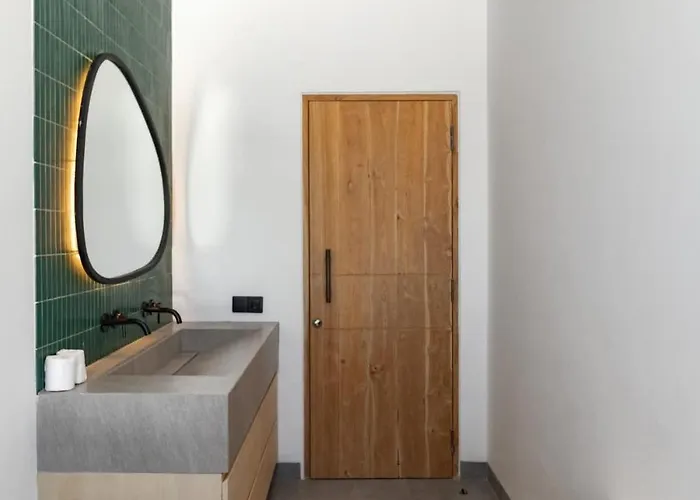 Chilla - New Modern Loft In Prime *