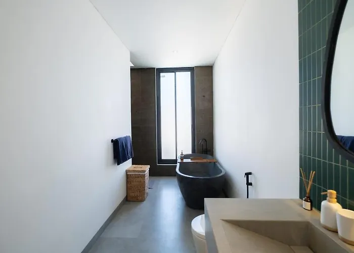 Chilla - New Modern Loft In Prime