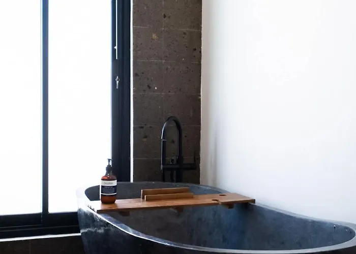 Chilla - New Modern Loft In Prime